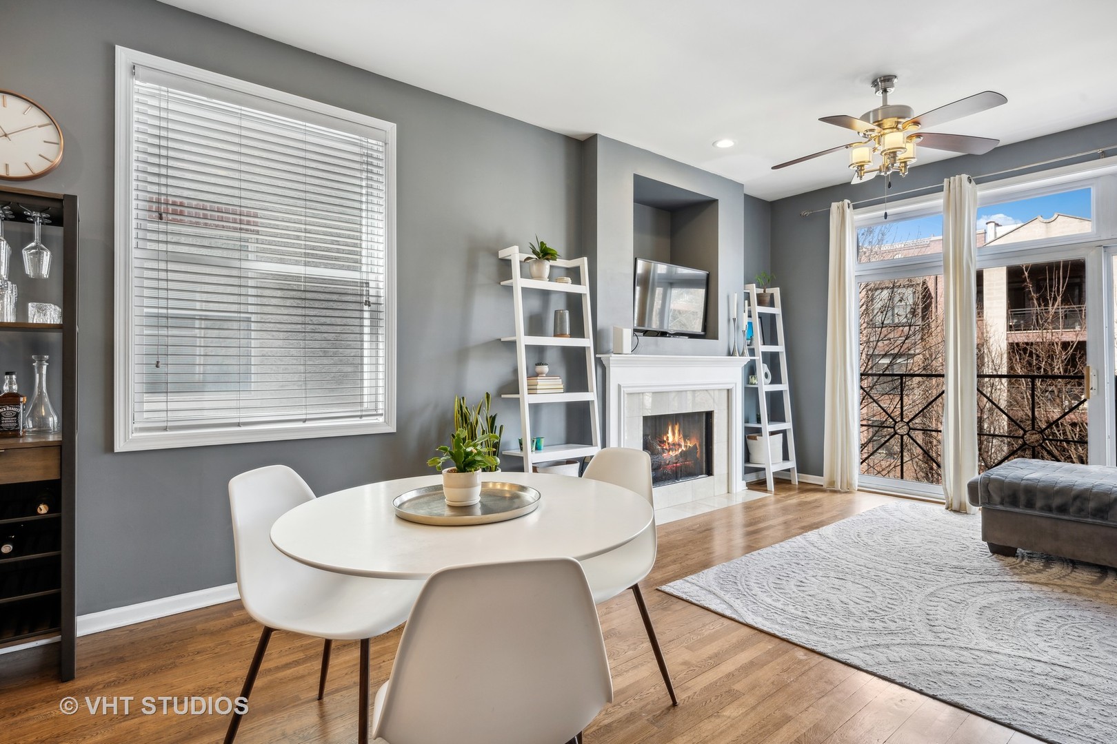 2123 West Rice Street, Unit 3W Chicago, IL 60622 - Photo 5 of 17 a living room with fireplace furniture and a wooden floor