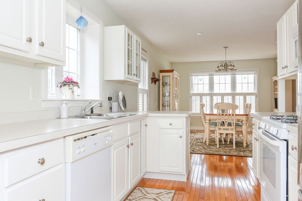 18 Stratford Ridge, Unit 18 Mashpee, MA 02649 - Photo 7 of 25