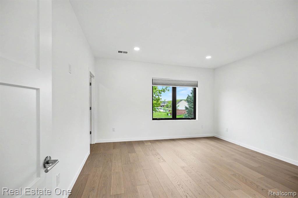 6480 John R Road Troy, MI 48085 - Photo 18 of 32