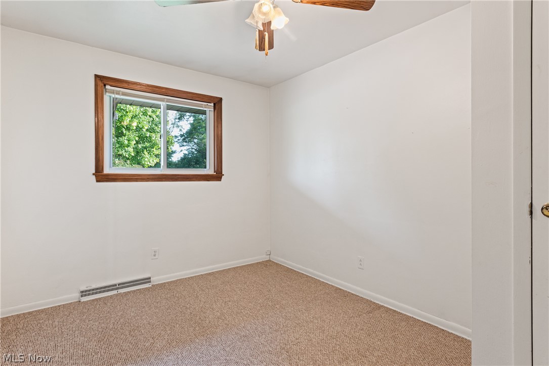 1870 Columbiana Road New Springfield, OH 44443 - Photo 9 of 16