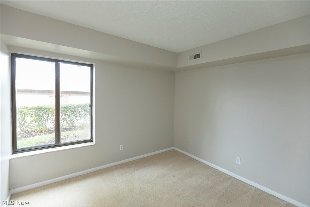 22938 Mastick Road, Unit 102 Fairview Park, OH 44126 - Photo 22 of 35