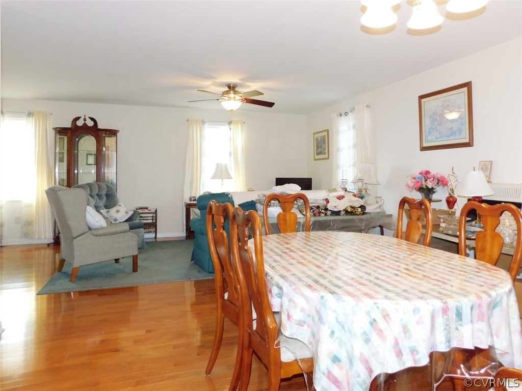 566 Fanny White Road Buckingham, VA 23921 - Photo 7 of 21 a view of a dining room with furniture