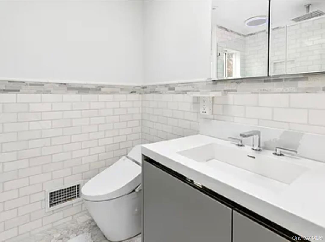 32 Lewis Road East Quogue, NY 11942 - Photo 8 of 10