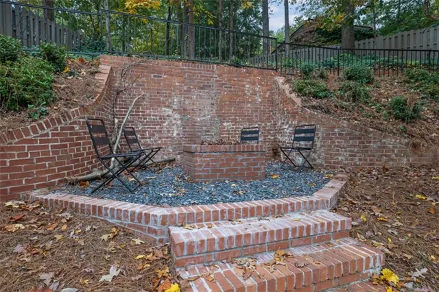 a view of outdoor space