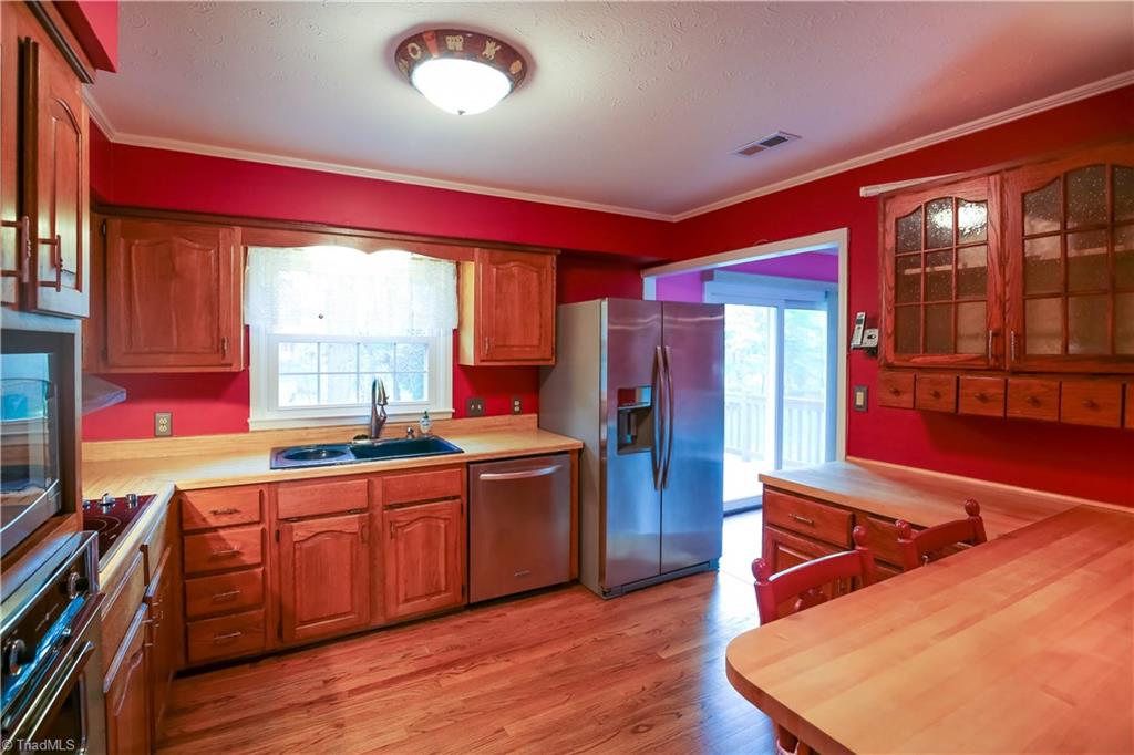 532 Alpine Road Winston-Salem, NC 27104 - Photo 4 of 8