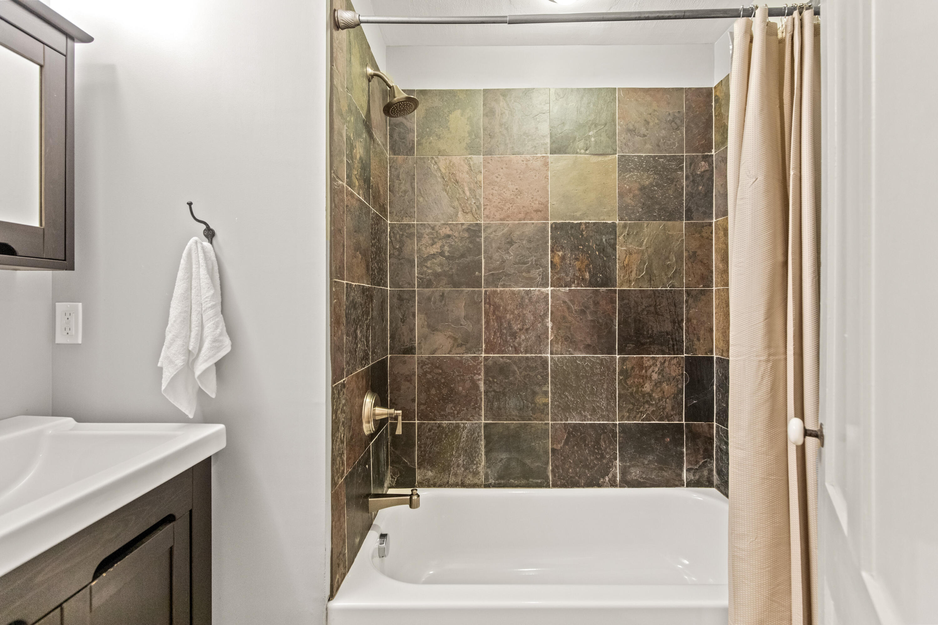 333 Main Street Cumberland, ME 04021 - Photo 27 of 67 333MainStreetCumberland_10