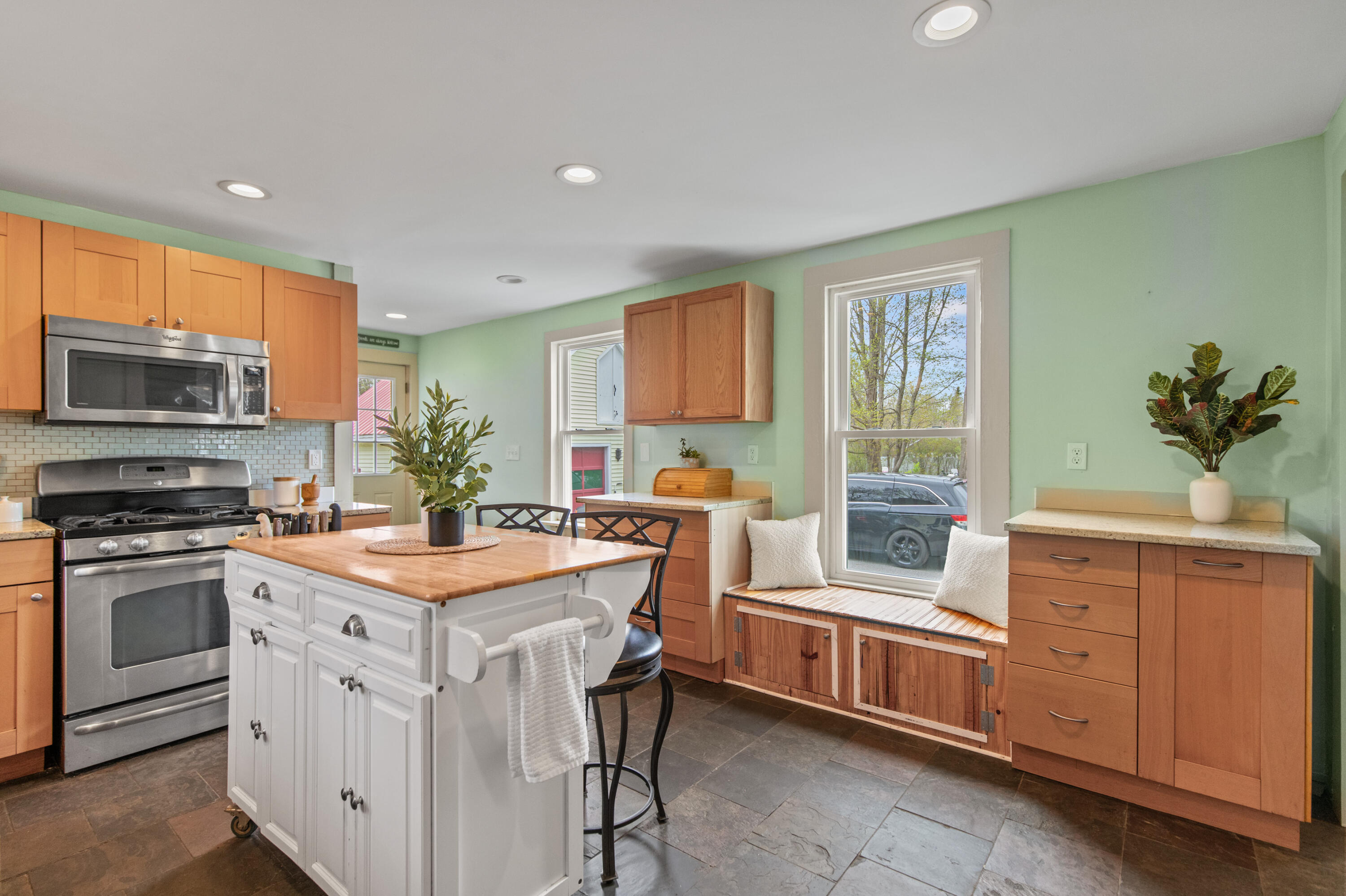 333 Main Street Cumberland, ME 04021 - Photo 5 of 67 333MainStreetCumberland_25