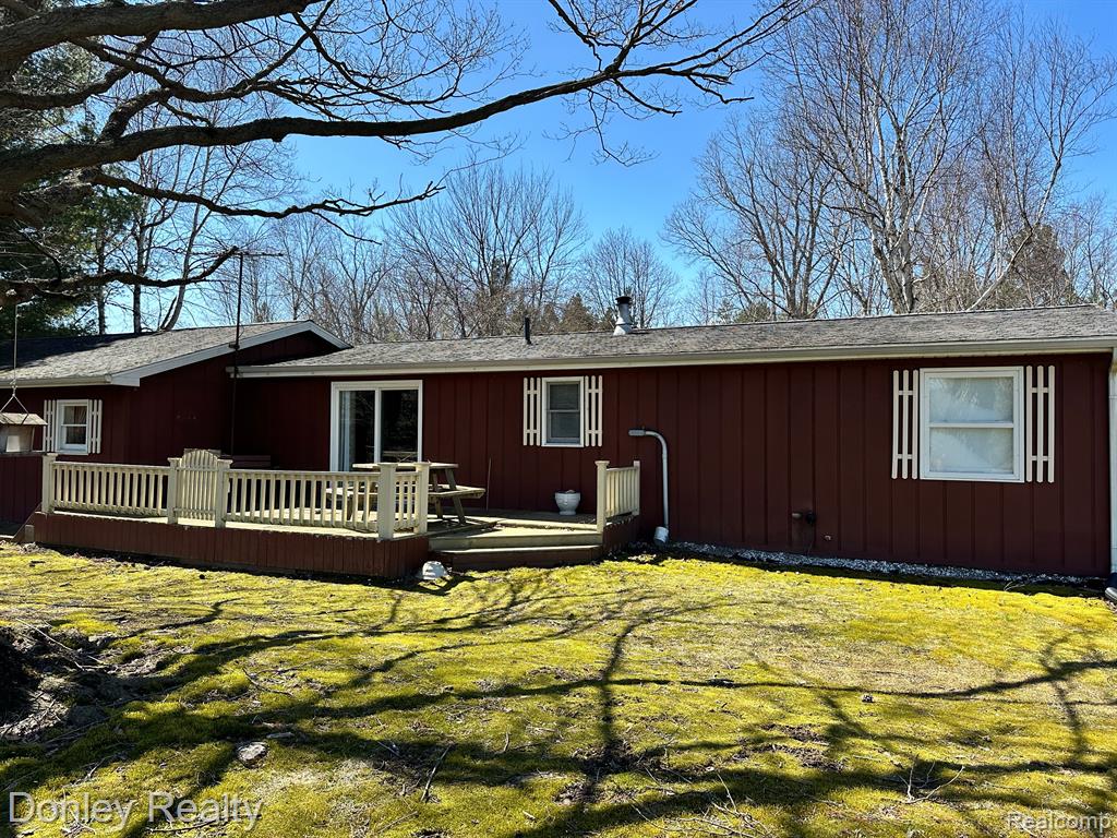 9218 Slattery Road Marlette, MI 48453 - Photo 2 of 26