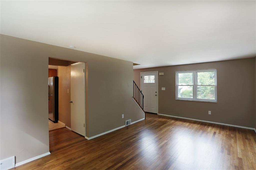 831 Blue Ridge Road Pittsburgh, PA 15239 - Photo 3 of 17 Gallery Image 3