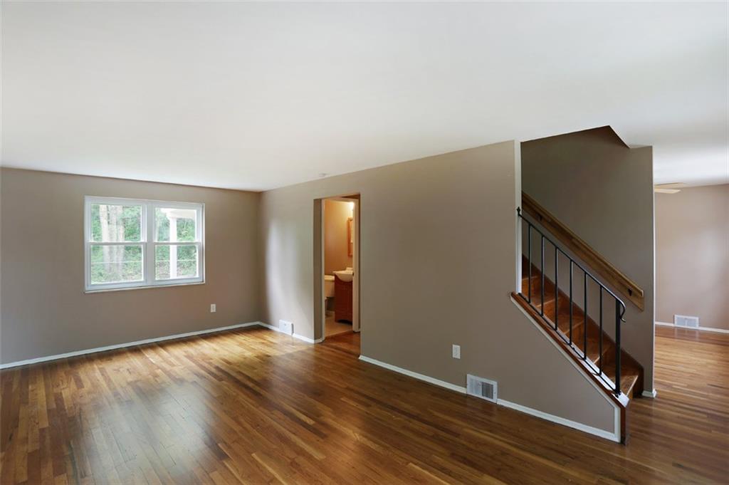 831 Blue Ridge Road Pittsburgh, PA 15239 - Photo 4 of 17 Gallery Image 4
