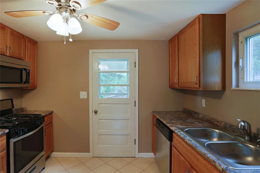 831 Blue Ridge Road Pittsburgh, PA 15239 - Photo 7 of 17 Gallery Image 7