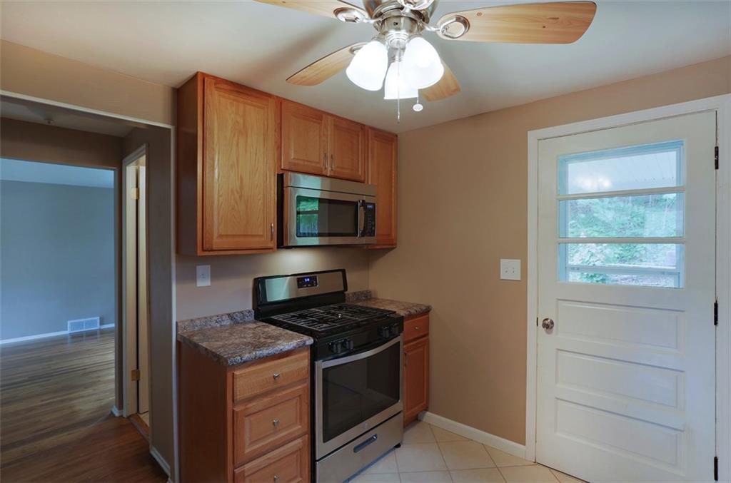 831 Blue Ridge Road Pittsburgh, PA 15239 - Photo 8 of 17 Gallery Image 8