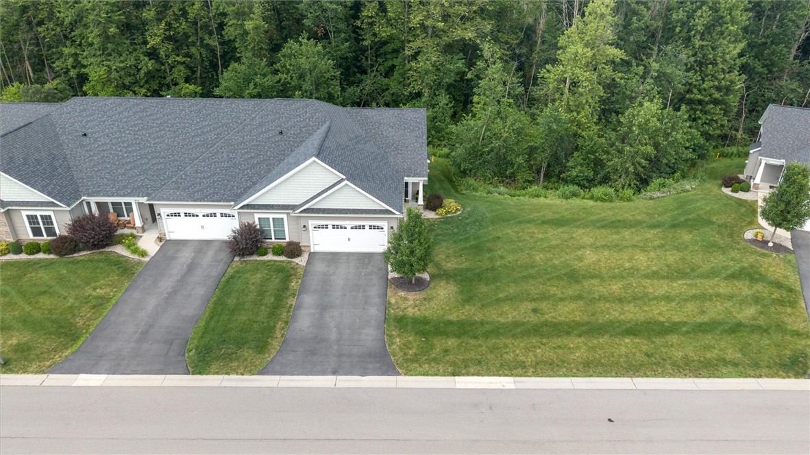 933 Pathway Lane Webster, NY 14580 - Photo 2 of 50 End Unit Next to Green space