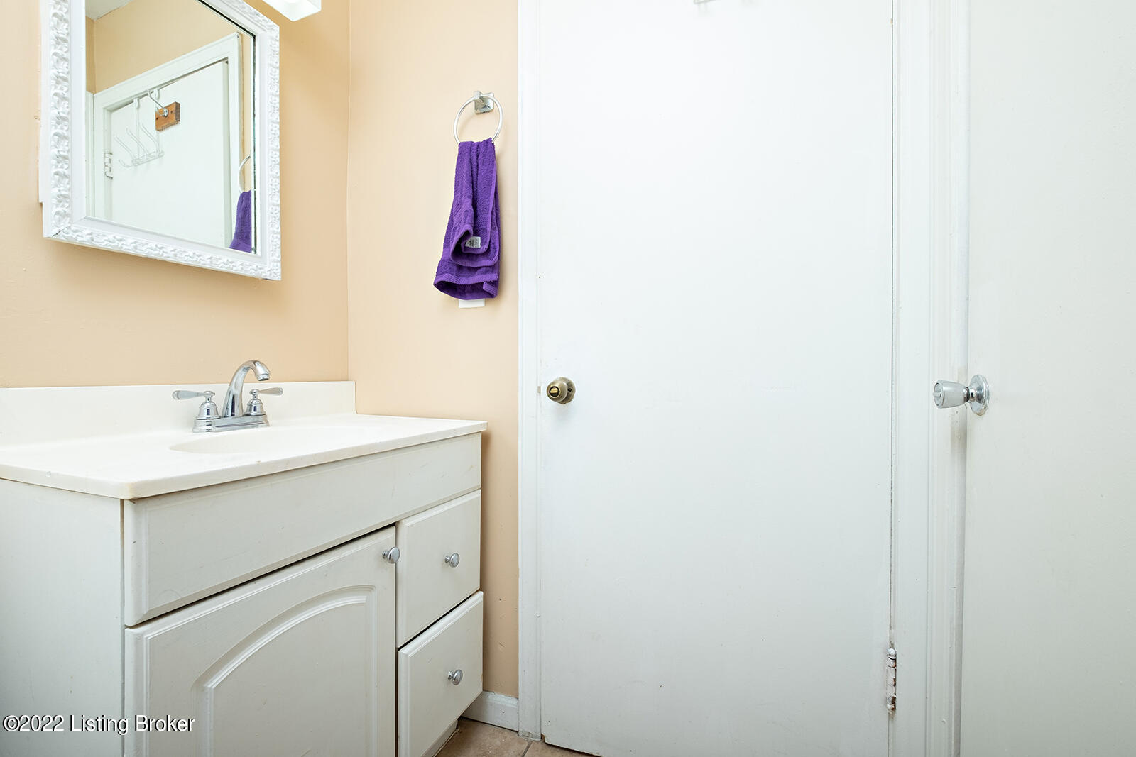8106 Kerry Road Louisville, KY 40258 - Photo 25 of 45 bathroom