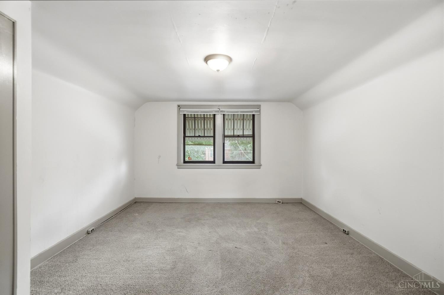 6644 Murray Road Cincinnati, OH 45227 - Photo 21 of 29