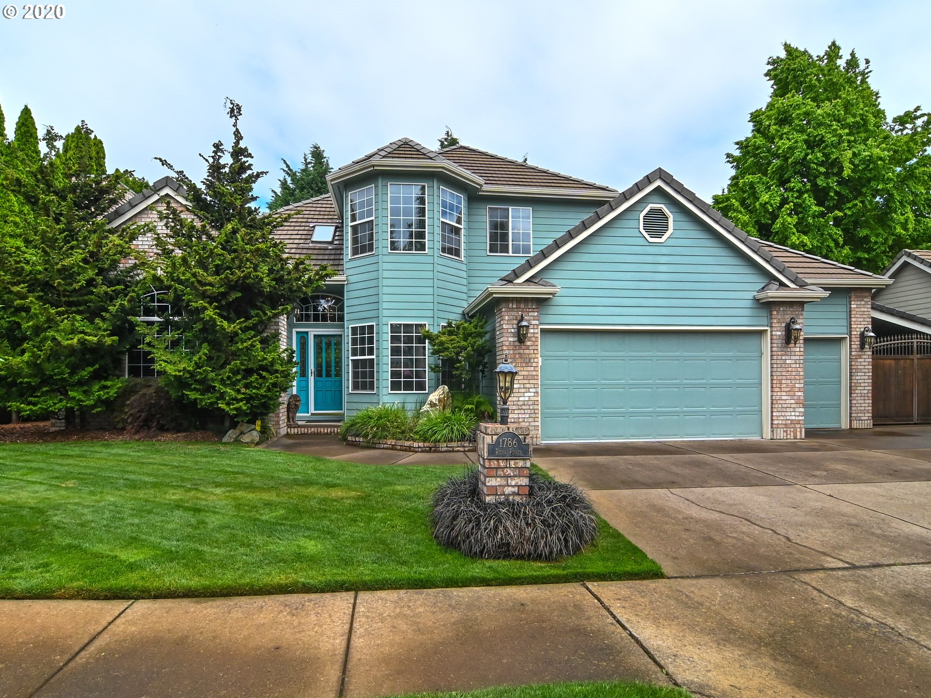 1786 River Pointe Loop Eugene, OR 97408 - Photo 1 of 32 Gallery Image 1