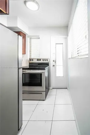 $1,775 | 7931 East Drive, Unit 206, North Bay Village, FL 33141