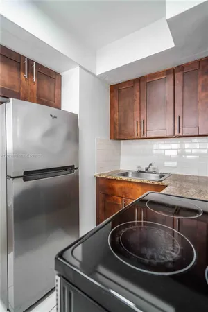 $1,775 | 7931 East Drive, Unit 206, North Bay Village, FL 33141
