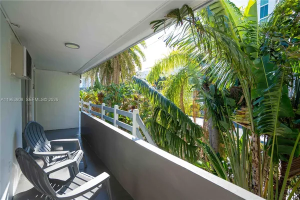 $1,775 | 7931 East Drive, Unit 206, North Bay Village, FL 33141