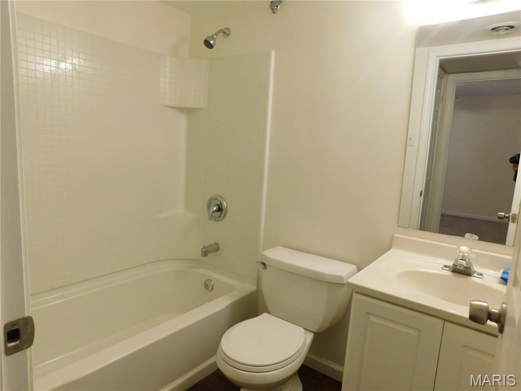 6910 Colonial Woods Drive, Unit 97 St. Louis, MO 63129 - Photo 14 of 28