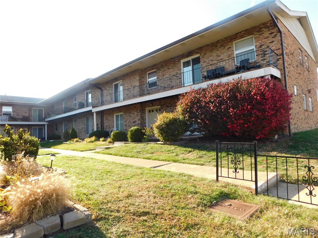 6910 Colonial Woods Drive, Unit 97 St. Louis, MO 63129 - Photo 17 of 28