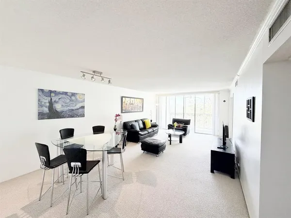 $249,900 | 2681 South Course Drive, Unit 511, Pompano Beach, FL 33069