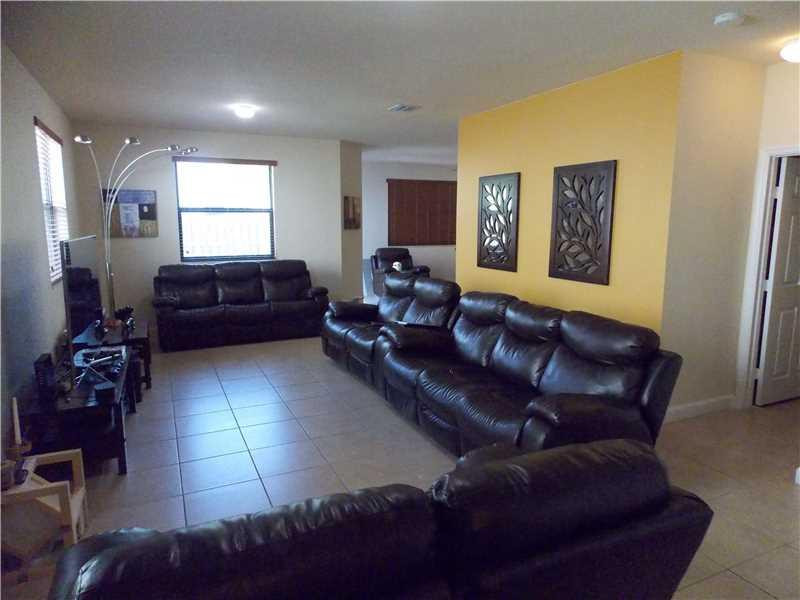 9116 Southwest 227th Terrace Miami, FL 33190 - Photo 5 of 35 Living Room