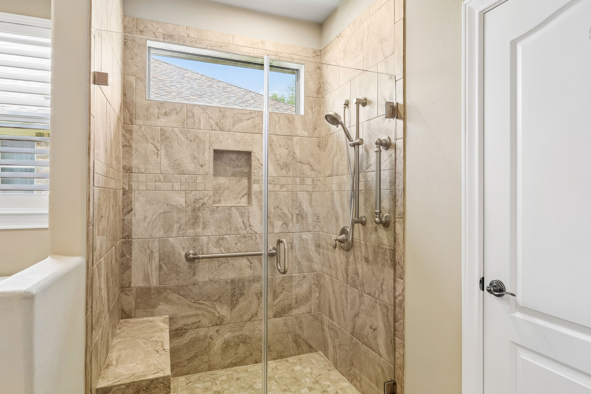 4802 Hidden Springs Trail Georgetown, TX 78633 - Photo 20 of 38 Walk in shower