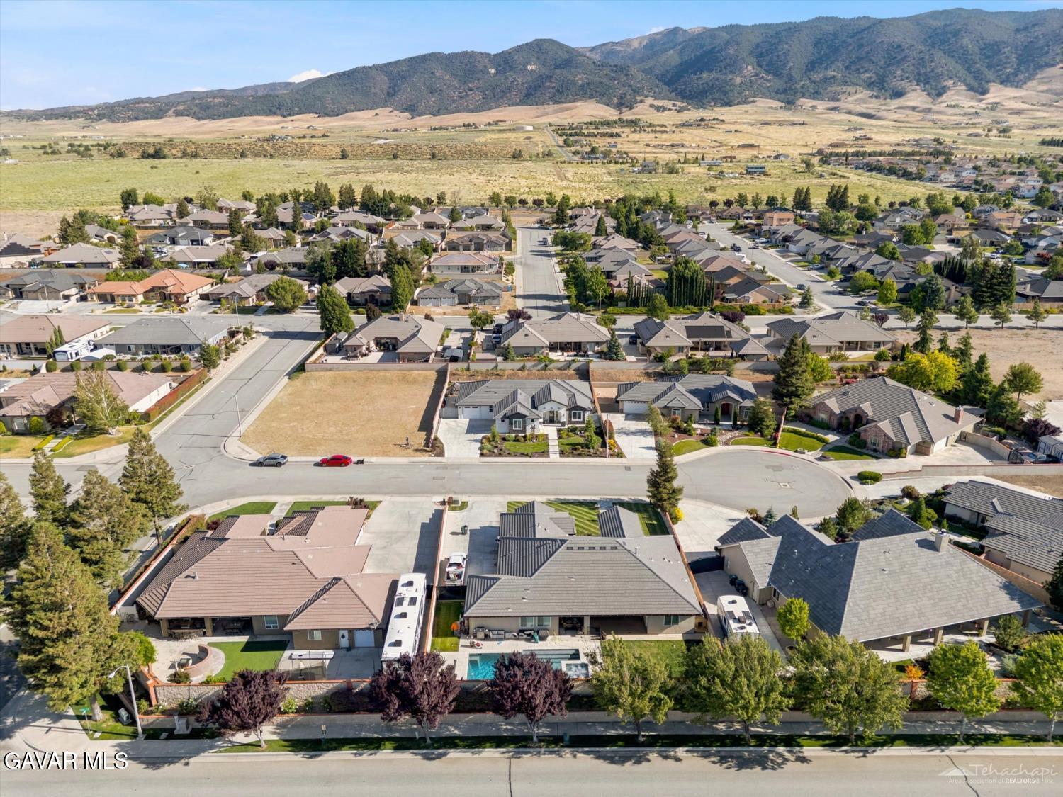 410 Rosehaven Lane Tehachapi, CA 93561 - Photo 2 of 12 Rosehaven 25