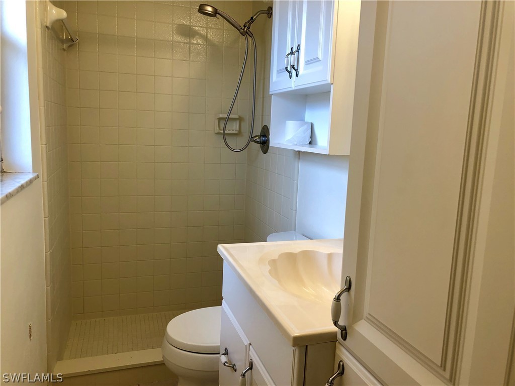 18481 Holly Road Fort Myers, FL 33967 - Photo 13 of 21 Gallery Image 13
