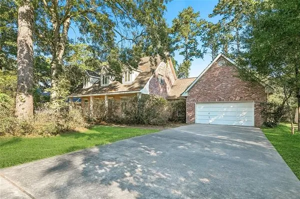 $520,000 | 551 Beau Chene Drive, Mandeville, LA 70471