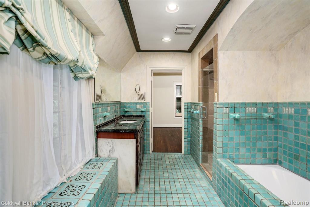 166 Ridge Road Grosse Pointe Farms, MI 48236 - Photo 46 of 78