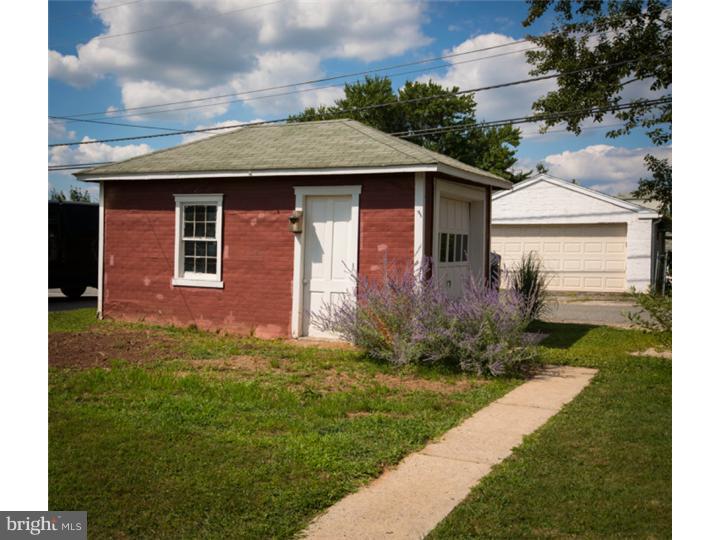 541 Nutt Road Phoenixville, PA 19460 - Photo 19 of 23 Garage