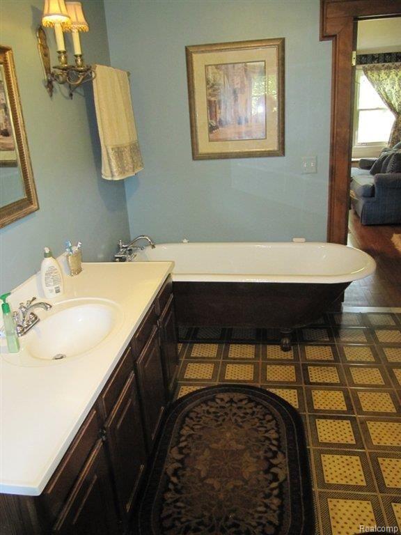 1690 North Livernois Road Rochester, MI 48306 - Photo 23 of 25 Master Bathroom