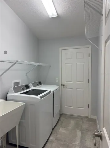 $349,900 | 1006 Ann Avenue, Lady Lake, FL 32159