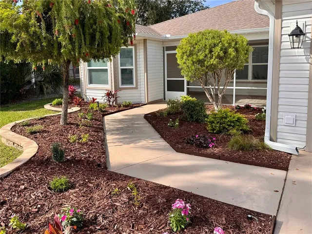 $349,900 | 1006 Ann Avenue, Lady Lake, FL 32159