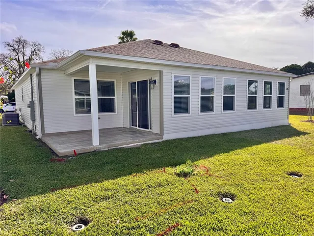 $349,900 | 1006 Ann Avenue, Lady Lake, FL 32159