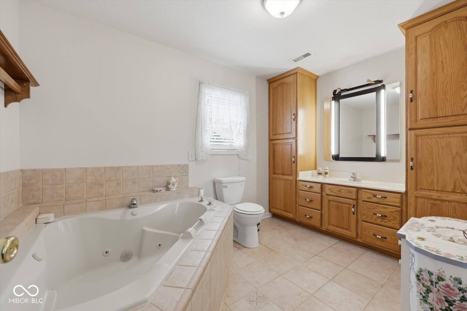 449 East McKay Road Shelbyville, IN 46176 - Photo 18 of 67