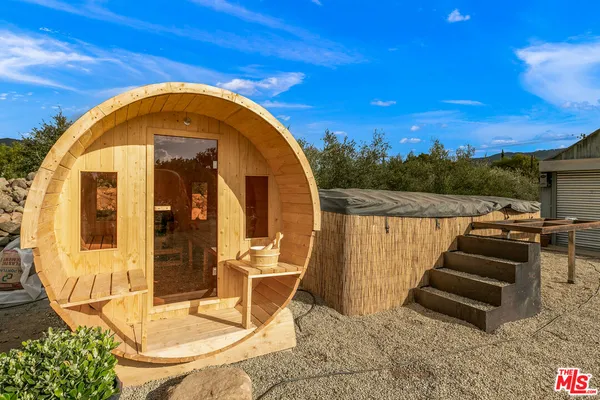 $9,200 | 2561 Grand Avenue, Ojai, CA 93023