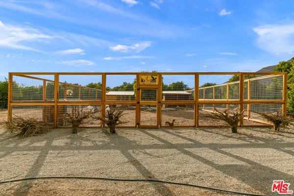 $9,200 | 2561 Grand Avenue, Ojai, CA 93023