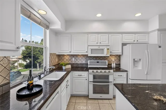 $899,000 | 2212 Crescent Oak, Irvine, CA 92618