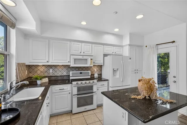 $899,000 | 2212 Crescent Oak, Irvine, CA 92618