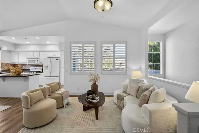 $899,000 | 2212 Crescent Oak, Irvine, CA 92618