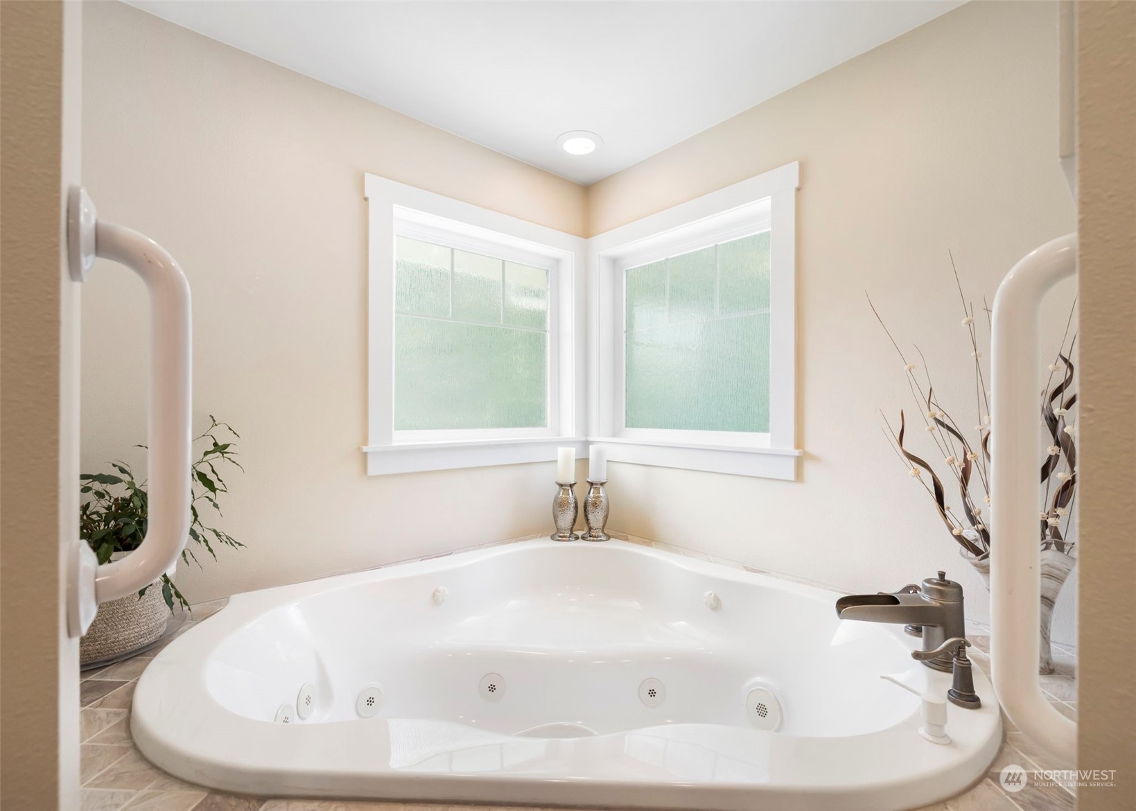 4820 Southwest Hunter Road Port Orchard, WA 98367 - Photo 14 of 35 Gallery Image 14