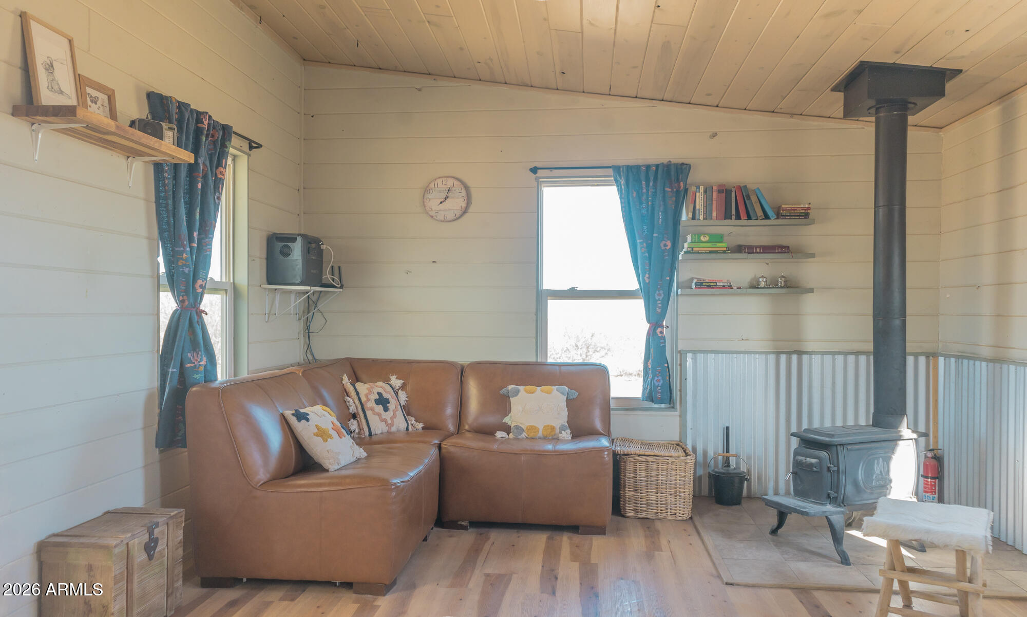 514 East Pearce Road Pearce, AZ 85625 - Photo 2 of 26 Living Room