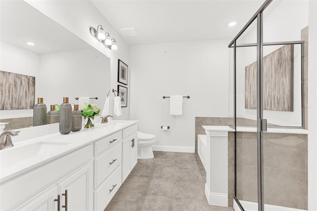 651 Watters Road, Unit 7406 Allen, TX 75013 - Photo 4 of 37 Extra large primary bathroom