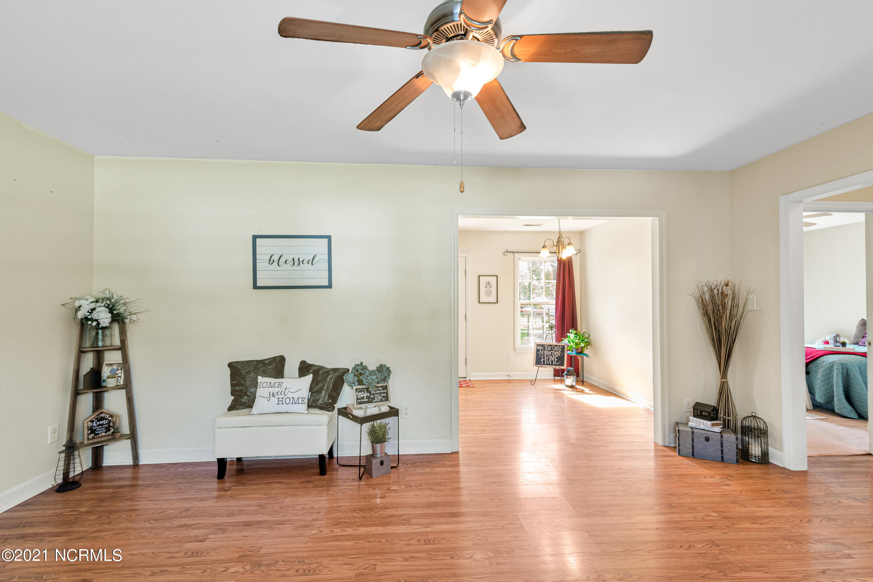 103 Silance Road Jacksonville, NC 28540 - Photo 6 of 37 DSC_3479