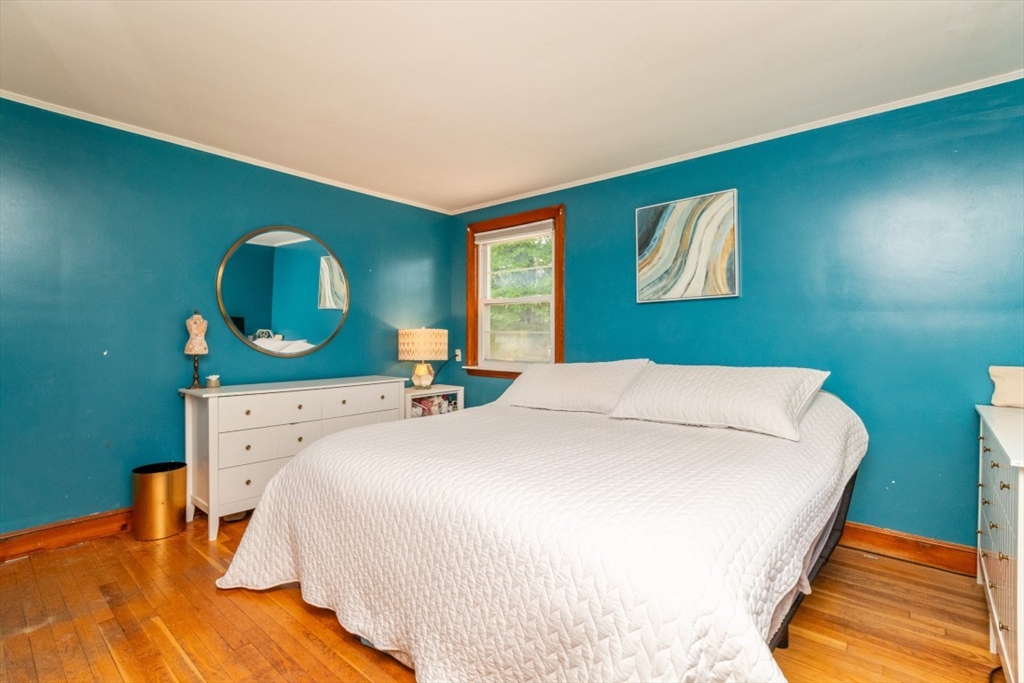 77 Clinton Road Weymouth, MA 02189 - Photo 14 of 38