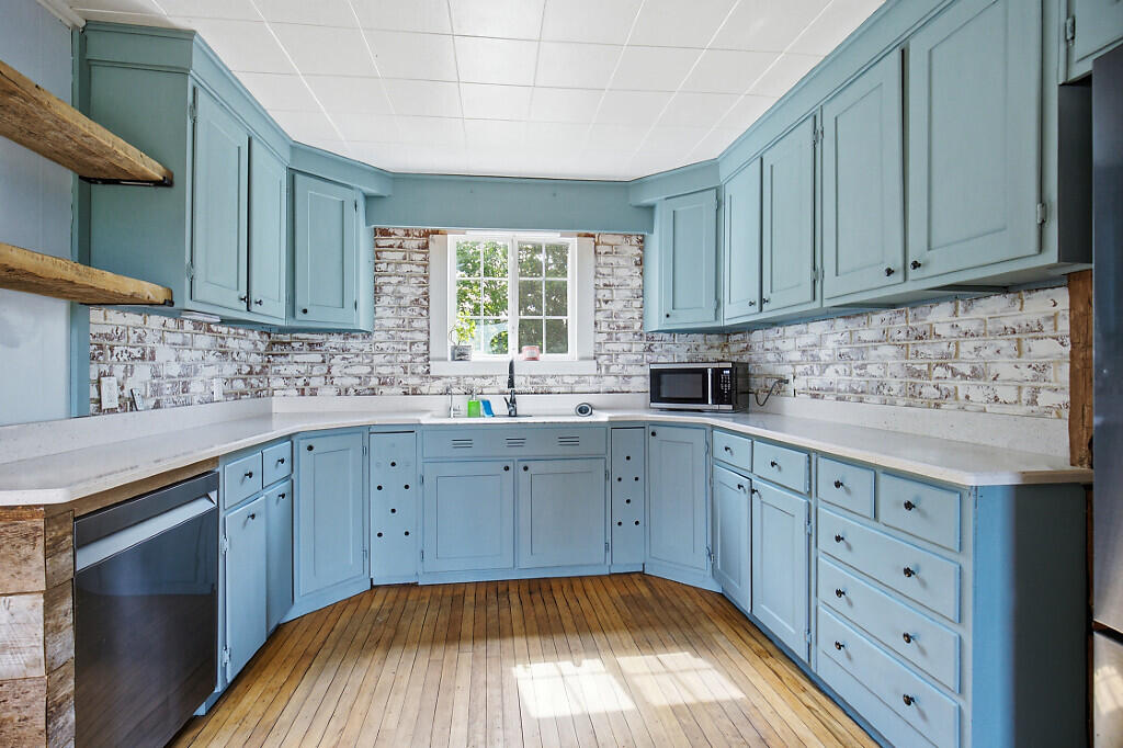 327 Ripley Road Dexter, ME 04930 - Photo 17 of 65 27_BP5A9396_DxO_mls