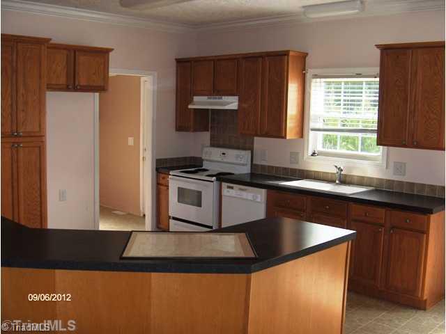 968 Howell Road Mocksville, NC 27028 - Photo 2 of 12 Kitchen.